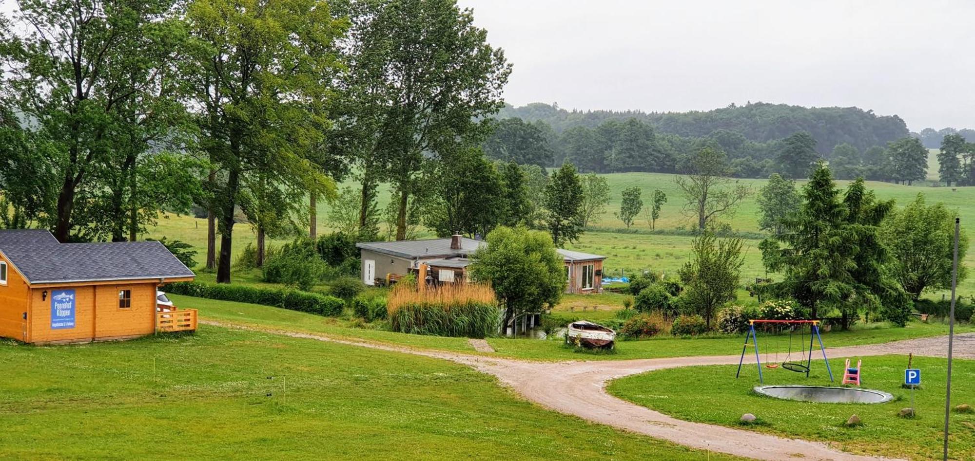 Peenehof Koeppen - Ferienwohnungen & Schlaffaesser Jordenstorf エクステリア 写真